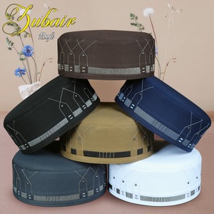 Gorro Tradicional Musulmán Zubair Prayer Kufi de Poliéster y Algodón Premium con Bordado Fino, Calidad de Exportación - Product Image 3