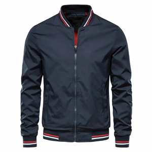 Chaquetas para Hombre de Diseño Duradero, Chaquetas de Hombre de Moda con Logotipo Bordado, Material 100% Poliéster, Chaqueta Ligera para Hombre - Product Image 4