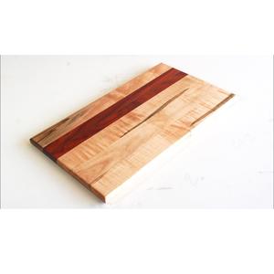Planche à découper personnalisable en résine rivière et bois pour restaurants couleur blanche avec options de taille pour une utilisation en service coupé - Product Image 2
