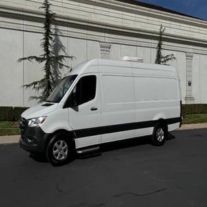 Mercedes-Benz Sprinter 2021 en Perfectas Condiciones - Product Image 1