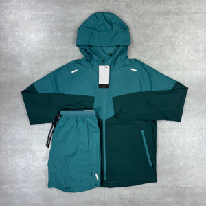 Conjunto de chaqueta y pantalones cortos con capucha de nailon de 2 piezas para invierno personalizado, chándal cortavientos unisex. Ropa de calle de alta calidad - Product Image 3