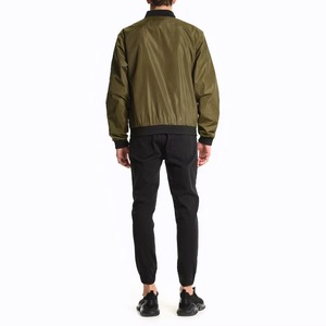 Blouson bomber streetwear d'hiver pour homme et femme, logo personnalisé sur le devant, 100% polyester, haute qualité, séchage rapide, doublure en coton respirant - Product Image 1
