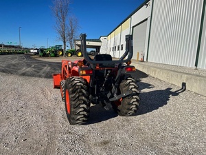 Excellente capacité Kubotta L3301 d'occasion à vendre - Product Image 4