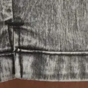 Pantalones Cortos Casuales para Hombre 2026: Novedad Ligera Estilo Urbano con Efecto Desgastado, Bajo Asimétrico, Felpa Francesa y Lavado Ácido - Product Image 4