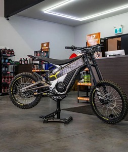 VENTAS Motocicleta Eléctrica Todoterreno Talariaaa X3 MX Negra, Motor de 5000W, Batería de 60V 40Ah, Velocidad Máxima de 47 mph, Exportación a Todo el Mundo - Product Image 3