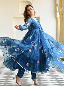 Costume en Georgette Imprimé de Bonne Qualité, Georgette Lourde avec Impression Numérique, Entièrement Cousu, Impression Numérique et Travail de Dentelle Fantaisie Anarkali - Product Image 2