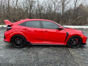 ÚNICAMENTE UTILIZADO 2021 H en da Civic Type R - Product Image 3
