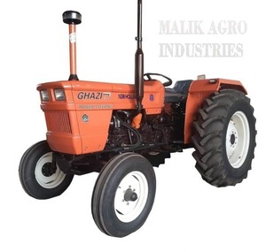 Motor diésel de tractor agrícola con engranaje de 55HP 2WD con bomba y caja de cambios para un trabajo eficiente en el campo y la labranza - Product Image 1