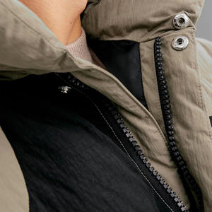 Manteau matelassé épais à capuche de créateur 2026, logo OEM, surdimensionné, doudoune pour homme, veste gonflée d'hiver personnalisée pour homme, veste brillante - Product Image 4