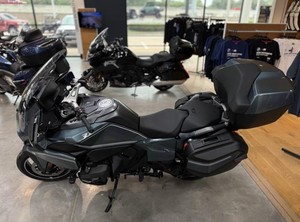 AUTHENTIQUE 2026 B M W R 1300 RT Option 719 CamaRrgue - Product Image 5