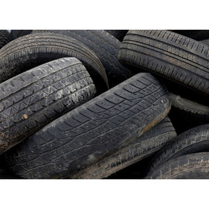 Neumáticos de automóviles usados de alta calidad Suministro a granel asequible para la industria de exportación y reciclaje - Product Image 2