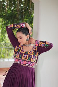คอลเลกชัน kurti ผ้าไหมเรยอนสีม่วงสำหรับผู้หญิงชุดใส่ทำงานปาร์ตี้ - Product Image 4
