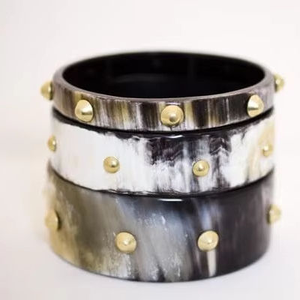 Bracelet manchette en corne de buffle moderne, fait main, écologique, pour femmes et filles, nouvelle collection, design ajouré, tendance Saniya - Product Image 3