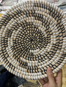 จานหญ้าทะเลทำด้วยมือจากเวียดนามสำหรับเครื่องใช้บนโต๊ะอาหารและของตกแต่ง - Product Image 6