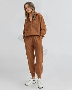 Nuevo diseño Otoño Jogger Chándal Logotipo personalizado Sudadera de mujer 2 piezas Tallas grandes Entrenamiento y ropa para correr - Product Image 3