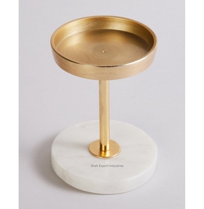 Bougeoir de pilier en métal doré attrayant avec base en marbre rond pour les piliers de bougie de décor de Table d'événement de fête de mariage - Product Image 2