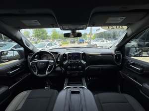 CAMIONETA PICKUP C-H-E-V-V-R-O-L-E-T S-I-L-V-E-R-A-D-O 1500 USADA, MUY LIMPIA, AÑO 2021 - Product Image 3