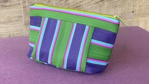 Bolsas de Cosméticos de Alta Calidad y Elegantes, Estuches de Plástico Reciclado de Polipropileno con Cierre de Cremallera y Broche, Marca Kapadavala - Product Image 3