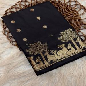 Sari de Seda Mysore VASTRA COTTAGE con Pallu Dorado, Motivo de Ciervo, Borde Zari y Trabajo Elegante, Prenda Tradicional de Lujo - Product Image 1