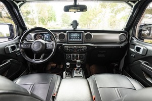 Jeep Wrangler Unlimited Sport 4x4 2020 Usado en Buenas Condiciones, Motor V6 de 3.6 Litros - Product Image 4