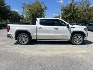 GMC Sierra 1500 Denali Turbo 2022 Usada, Automática, Cabina Doble Oscura, 4x4, Llantas de Aleación, Sistema de Navegación, Arranque Remoto, Equipamiento Completo - Product Image 4