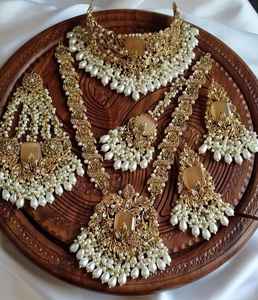 Estilo elegante Chapado en oro alto Ropa de fiesta Kundan Joyería Kundan Collar corto Estilo Chapado en oro Moda para mujer Boda - Product Image 6