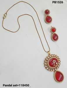 Ensemble de collier pendentif plaqué or traditionnel Kundan & Drop élégant rond boucle d'oreille assortie avec ensemble de collier pendentif chaîne - Product Image 3