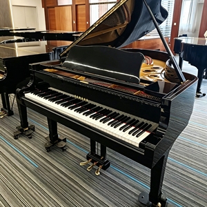 Piano à queue Yamaha G5E d'occasion en excellent état, livraison rapide, finition élégante d'origine, touches lisses, fabriqué au Japon G5 - Product Image 1