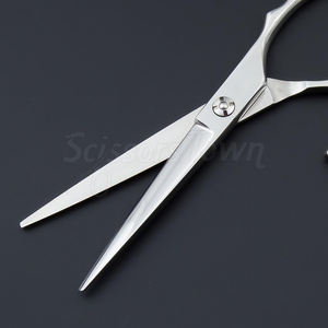 Ciseaux de salon pour barbiers Ciseaux de coupe de cheveux avec logo personnalisé avec poignée antidérapante - Product Image 5