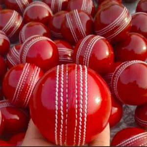 Top Quality <b>White</b> Hand Stitched 156g <b>Cricket</b> International Hard Ball <b>Cricket</b> Leather Balls - Product Image 1