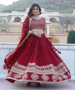 Rajasthani Dance Lehenga Choli avec travail pour les filles indiennes Wedding Bridal Party Wear Clothing - Product Image 2
