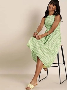 ชุดเดรสผ้าฝ้ายทำมือสไตล์อินเดียชุดเดรสผ้าฝ้ายพิมพ์ลายดอกไม้มีสไตล์ฤดูร้อนผ้าธรรมชาติน้ำหนักเบาของขวัญที่สมบูรณ์แบบสำหรับขาย - Product Image 3