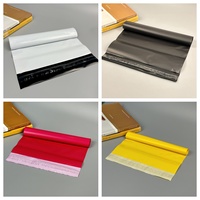 Échantillon gratuit Enveloppes d'emballage personnalisées Enveloppes en poly Enveloppes d'emballages de vêtements Courrier colis Sacs d'envois postaux d'expédition en poly avec logo