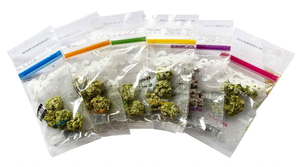 Paquete de Caramelos Explosivos OGeez, 35 gramos, Sabor Chocolate y Hierbas - Product Image 2