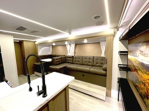 Nouvelle caravane F-o-r-e-s-t R-i-v-e-r Wildwood X-Lite 28VBXL 2026 prête à la vente - Product Image 5