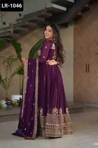 Les plus belles femmes portent un costume Salwar Kameez Fonction de mariage et de festival Broderie lourde Séquence de travail Robe à manches longues - Product Image 4