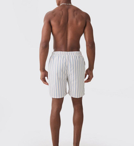 Shorts de Baño a Rayas de Longitud Media Personalizados OEM 2026, 100% Poliéster, Estilo Casual, Impermeables, Protección UV, Cierre con Cordón - Product Image 2
