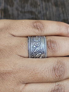 Precio al por mayor Joyería de moda 925 Anillo de banda con patrón floral de plata esterlina Anillo de diseñador hecho a mano para uso diario - Product Image 2