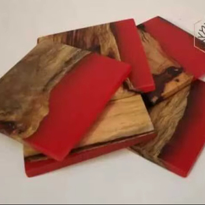 Posavasos de Resina y Madera de Diseño Rojo, Hechos a Mano, Ecológicos, Reutilizables, de Alta Calidad para Exportación - Product Image 1