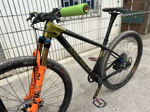 Bicicleta de Montaña 29er de Fibra de <span class=keywords><strong>Carbono</strong></span>, Rígida, 12 Velocidades, Ultraligera, para Cross Country, con Pedales Ordinarios - Product Image 2