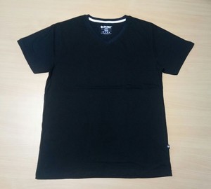 การออกแบบใหม่ราคาที่ดีที่สุดเสื้อยืดคอวีสีทึบที่มีคุณภาพดีแหวนปั่นผ้าฝ้ายผู้ชายเสื้อยืดพื้นฐานธรรมดาสําหรับขาย - Product Image 1