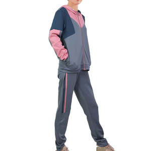 Ensemble de survêtement 2 pièces style streetwear hip-hop pour femmes, survêtement à fermeture éclair avec logo brodé personnalisé, sweat à capuche à fermeture éclair pour femmes - Product Image 1