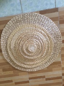 Tapis en jacinthe tissé à la main durable parfait pour la décoration intérieure dans les cafés, les centres de villégiature ou les salles d'exposition de Blue Lotus Vietnam - Product Image 4