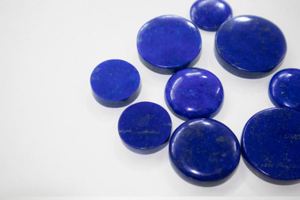 Calidad Superior azul lapislázuli cabujón piedra preciosa natural para la fabricación de colgantes pulido suelto directamente exportado fabricante - Product Image 2