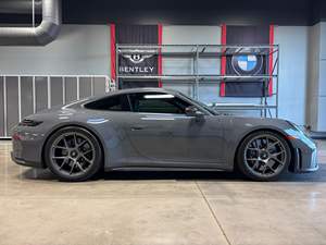 2026 911 GT3 Touring Boîte manuelle 6 vitesses, Moteur 6 cylindres à carter plat de 502 ch - Product Image 3