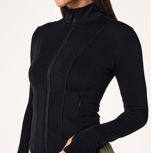 Elegante cremallera Sportywear Mujer Chaqueta atlética para mujer Indemand Modern Fit Premium Winterwear Chaqueta con logotipo personalizado - Product Image 4