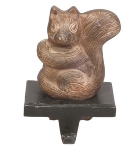 Gancho para Calcetines de Metal con Acabado Marrón Blanco Ecológico con Diseño Único de Copo de Nieve Bordado para Decoración del Hogar al Mejor Precio - Product Image 4