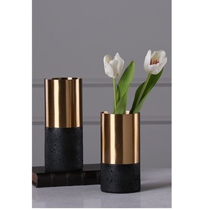 Precio de fábrica Florero costero Sala de estar Decoración de mesa Florero de metal Sala de estar Florero de metal - Product Image 3