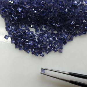 Iolita Natural de 2.25 mm, Corte Cuadrado Escalonado, Piedras Preciosas Sueltas de la Mejor Calidad con Efectos Pleocróicos para la Fabricación de Joyas - Product Image 2