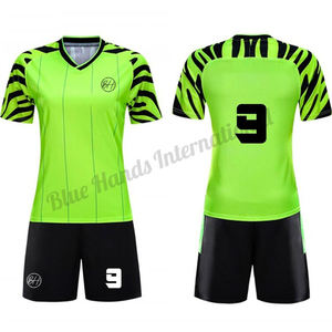 Conjunto de Ropa Deportiva de Fútbol para Hombre de Alta Calidad, Transpirable, con Diseños Impresos Personalizados para el Equipo Personalizado de Pakistán, Blue Hands International - Product Image 3